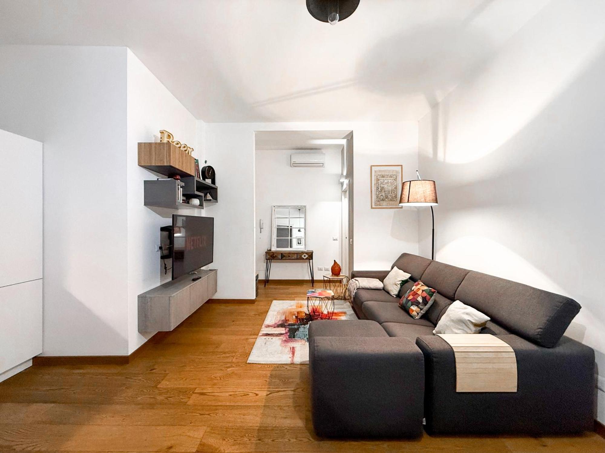 Apartment Trilocale Ampio E Luminoso, A 150m Dalla Metro Mailand