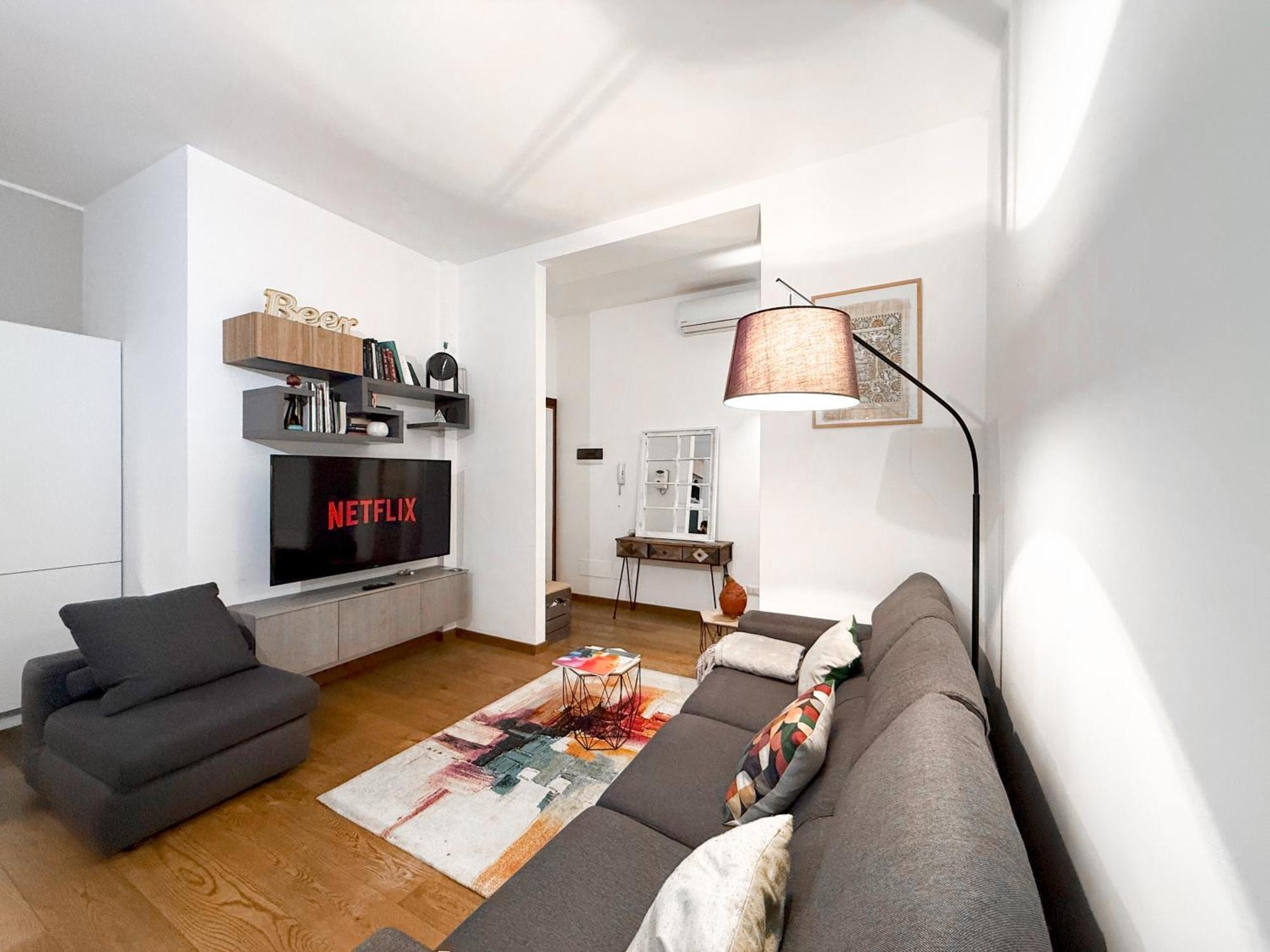 Apartment Trilocale Ampio E Luminoso, A 150m Dalla Metro Mailand